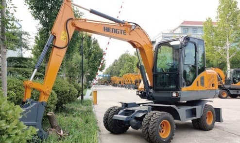 Колесный мини-экскаватор HENGTE HT75W