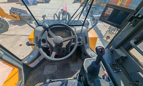 Фронтальный погрузчик HZM XC36D